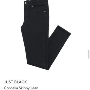 Just Black Skinny Jean in black - 27P